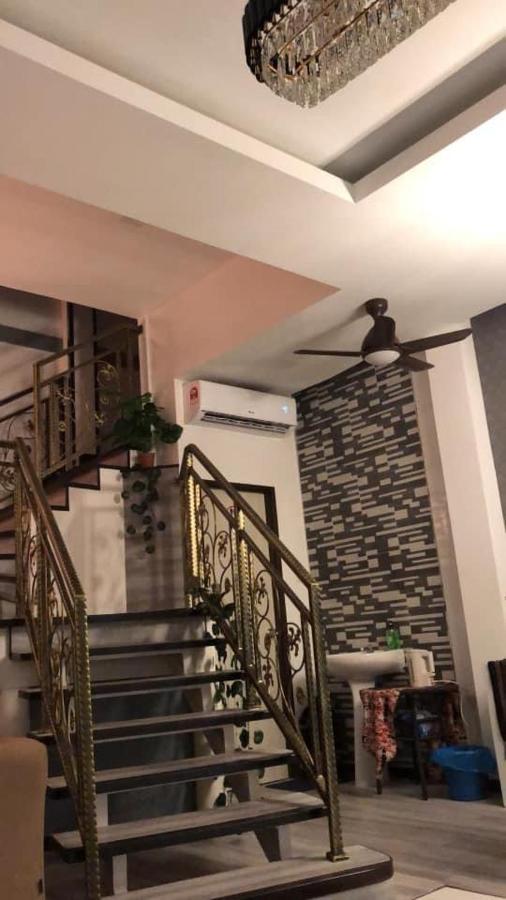 Kapit Hotel Kuching Exterior foto